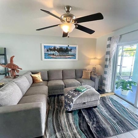 Sparkling 2Bed 1Bath Beach Home - Unit 214 Какао-Бич Экстерьер фото