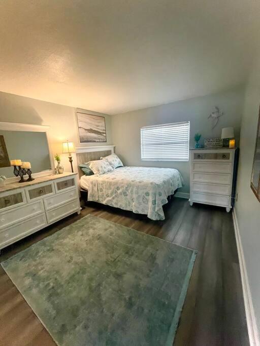 Sparkling 2Bed 1Bath Beach Home - Unit 214 Какао-Бич Экстерьер фото