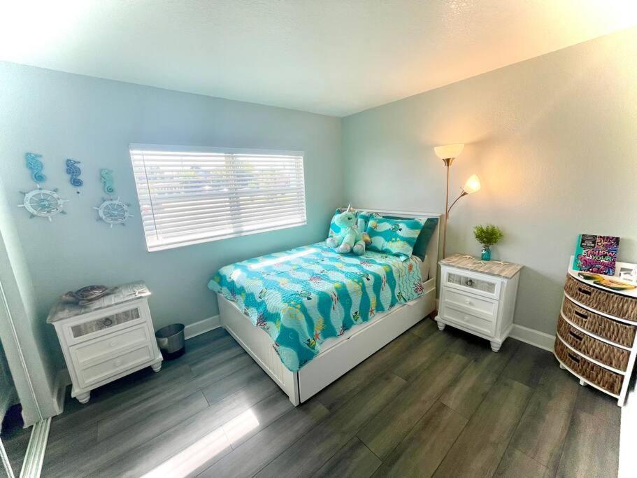 Sparkling 2Bed 1Bath Beach Home - Unit 214 Какао-Бич Экстерьер фото